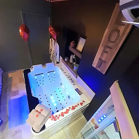 Instant A Deux Hotel